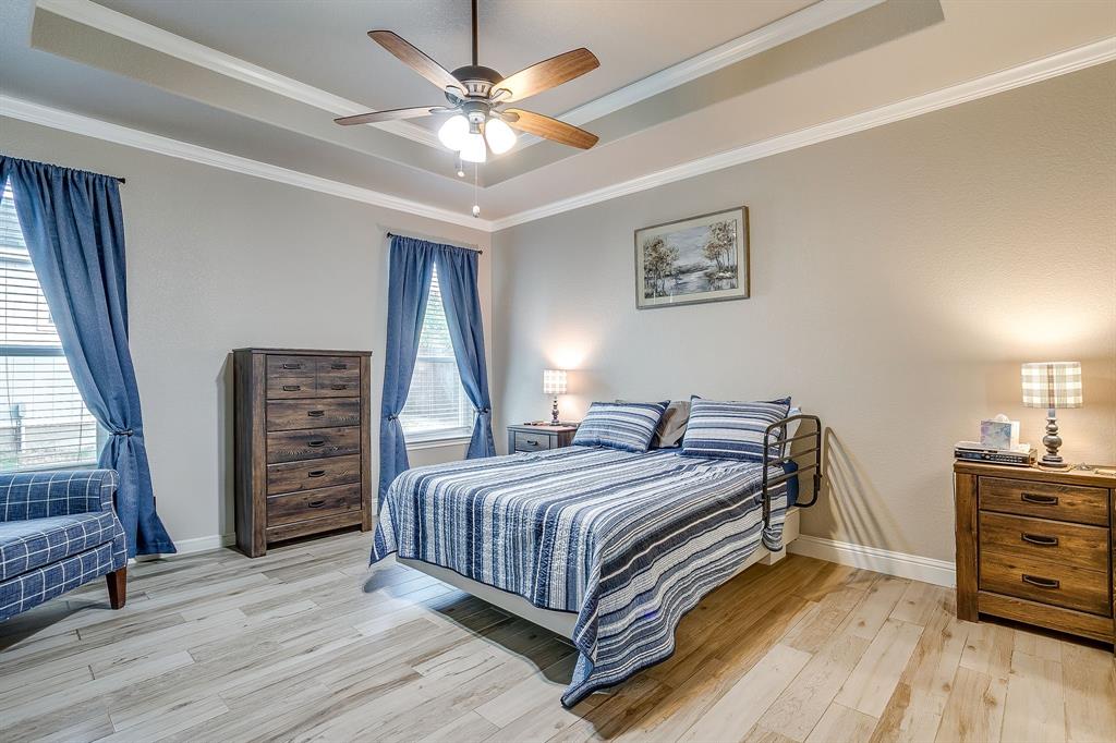 2204 Snake River Drive, Granbury, TX 76048
