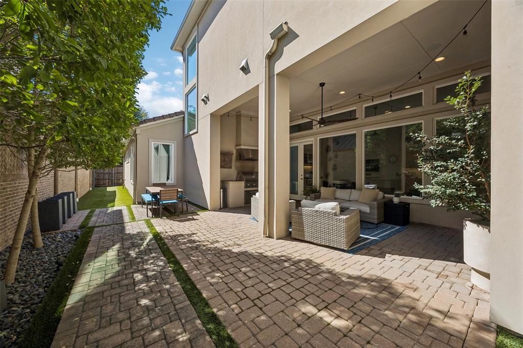 4509 Normandy - Tom Hughes Team - Backyard