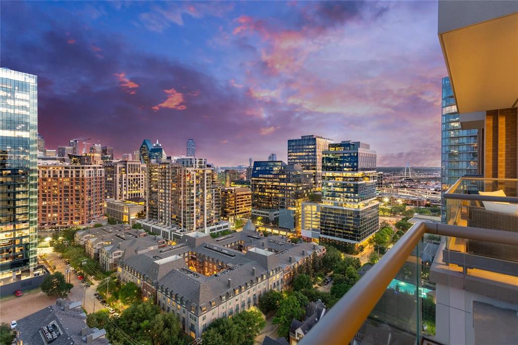 Downtown, Uptown & Sunset views Downtown, Uptown & Sunset views