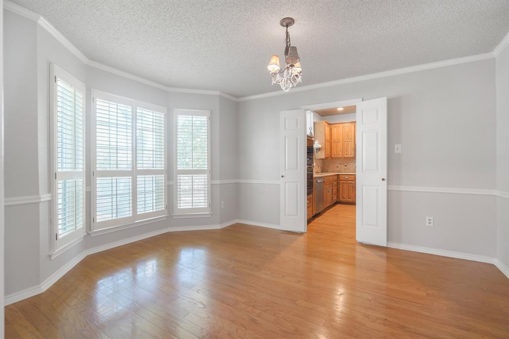 2110 Emerald Lake Drive, Arlington, TX 76013