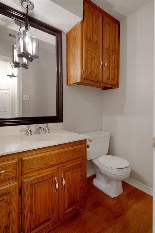 2110 Emerald Lake Drive, Arlington, TX 76013