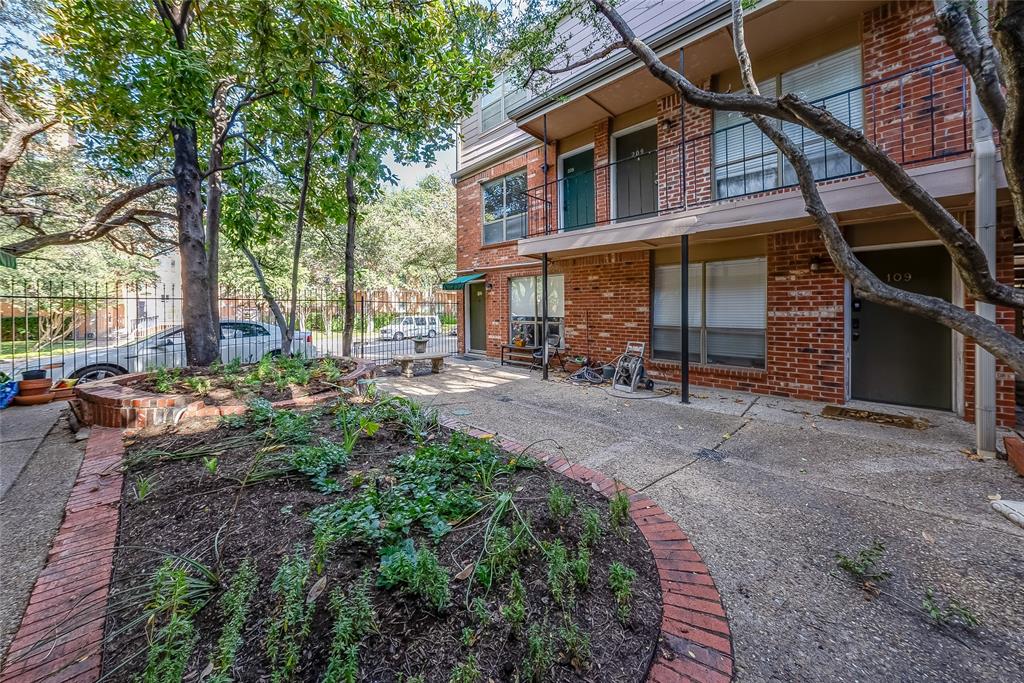 4525 Gilbert Avenue, #201, Dallas, TX 75219