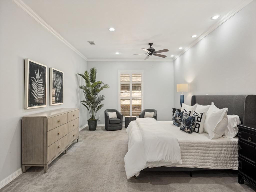 Room for a king bed and a full furniture layout