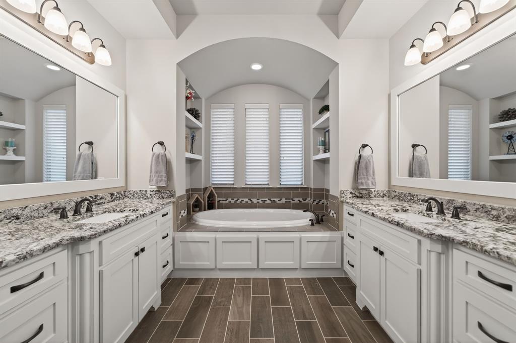 816 Lazy Brooke Drive, Rockwall, TX 75087