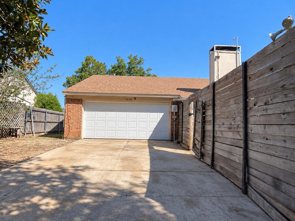1038 Cedar Run Drive, Duncanville, TX 75137