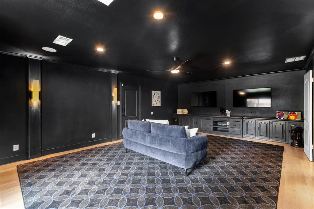 There is Murphy bed in this room and it has a full bath so this can be a flex bedroom/family room