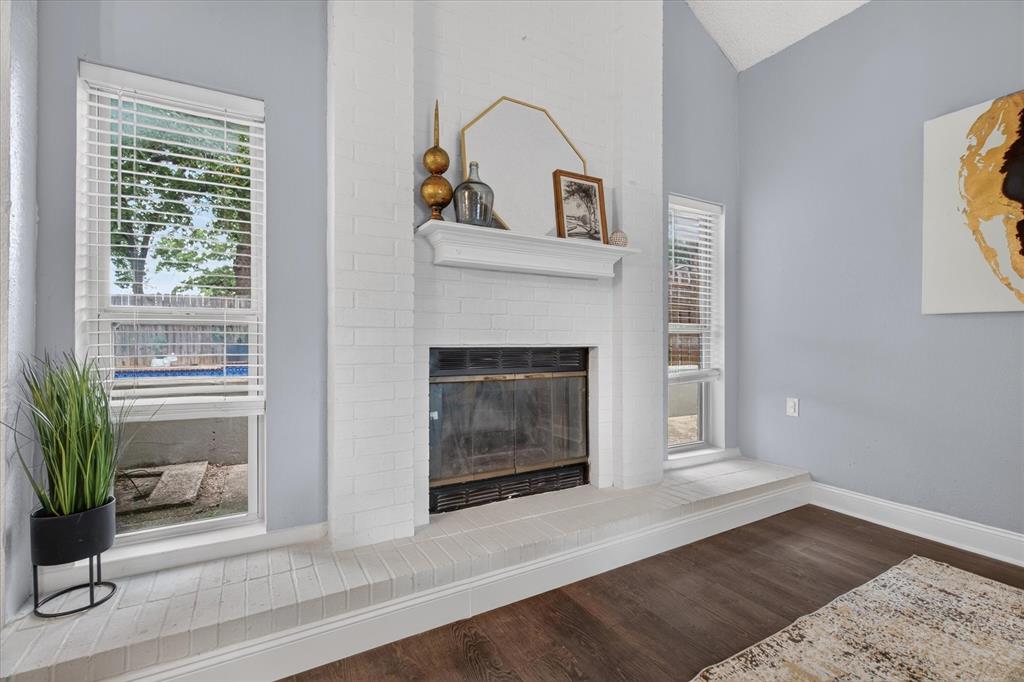 2801 Meandering Way, Bedford, TX 76021