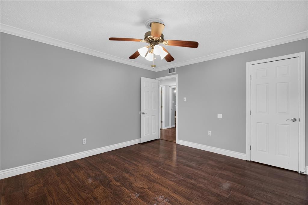 2801 Meandering Way, Bedford, TX 76021