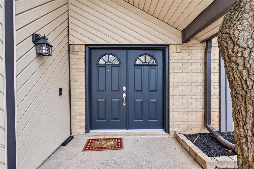 2801 Meandering Way, Bedford, TX 76021