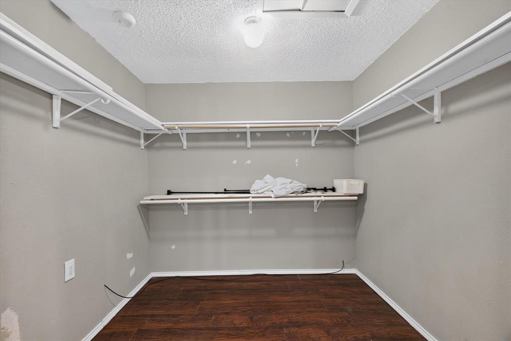 2801 Meandering Way, Bedford, TX 76021