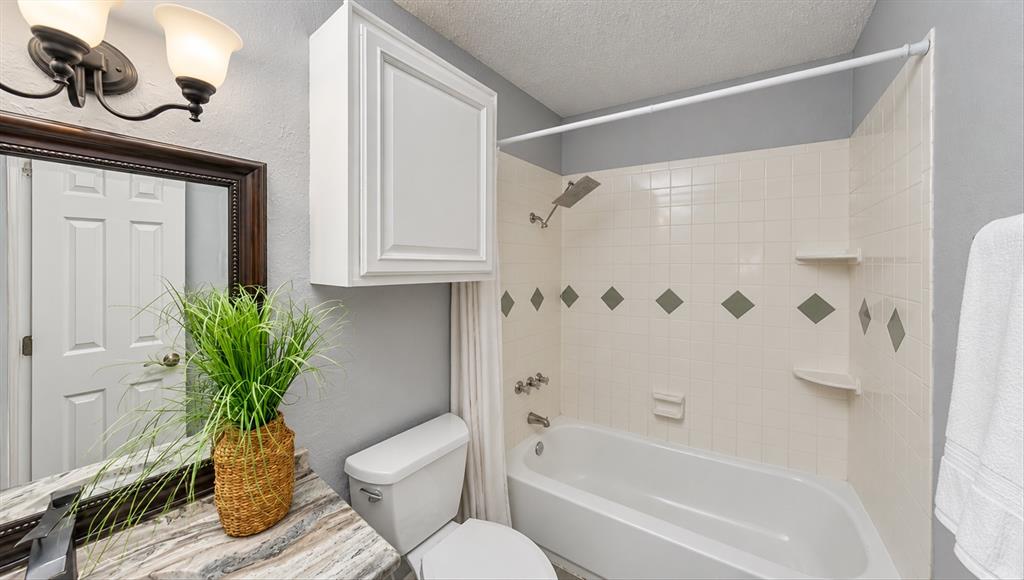 2801 Meandering Way, Bedford, TX 76021