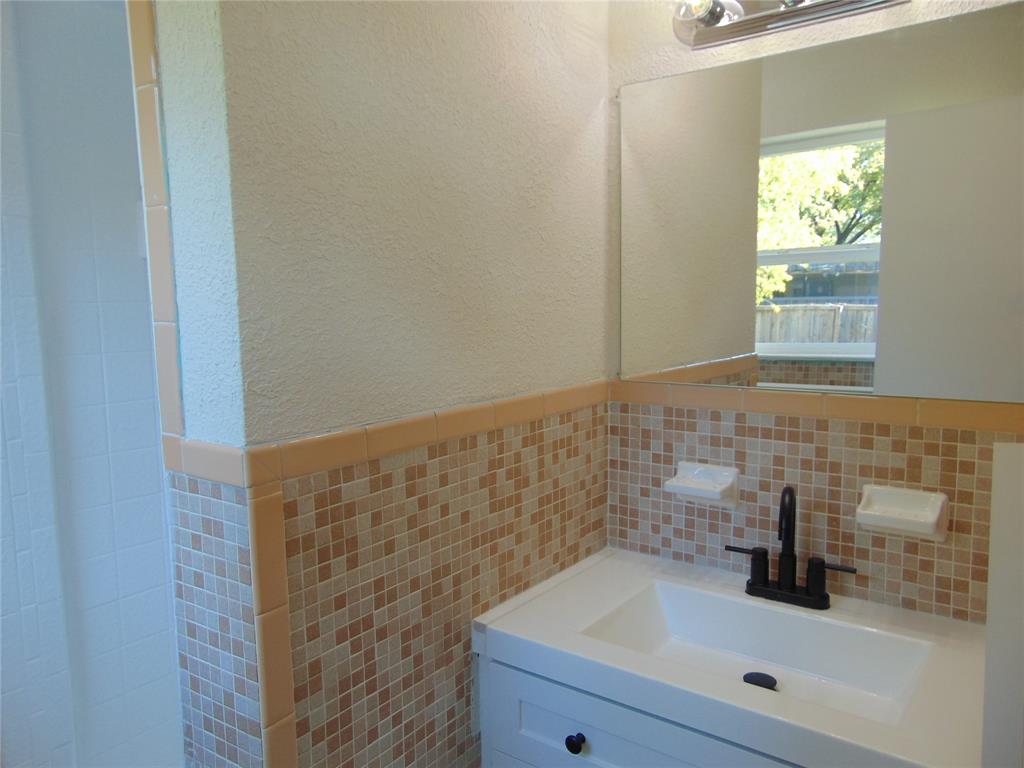 1741 Oak Hill Circle, Dallas, TX 75217
