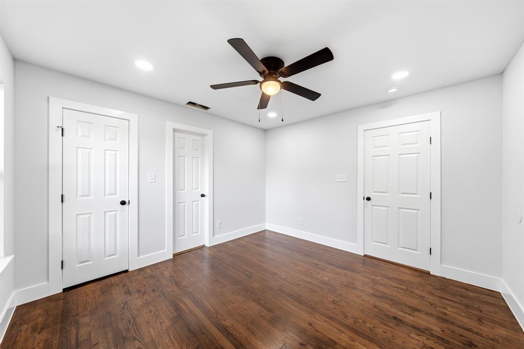 1239 Tarpley Avenue, Dallas, TX 75211
