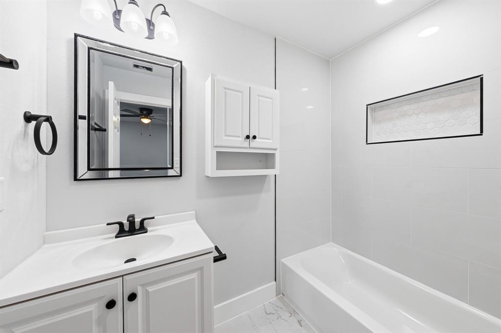 1239 Tarpley Avenue, Dallas, TX 75211 1239 Tarpley Avenue, Dallas, TX 75211