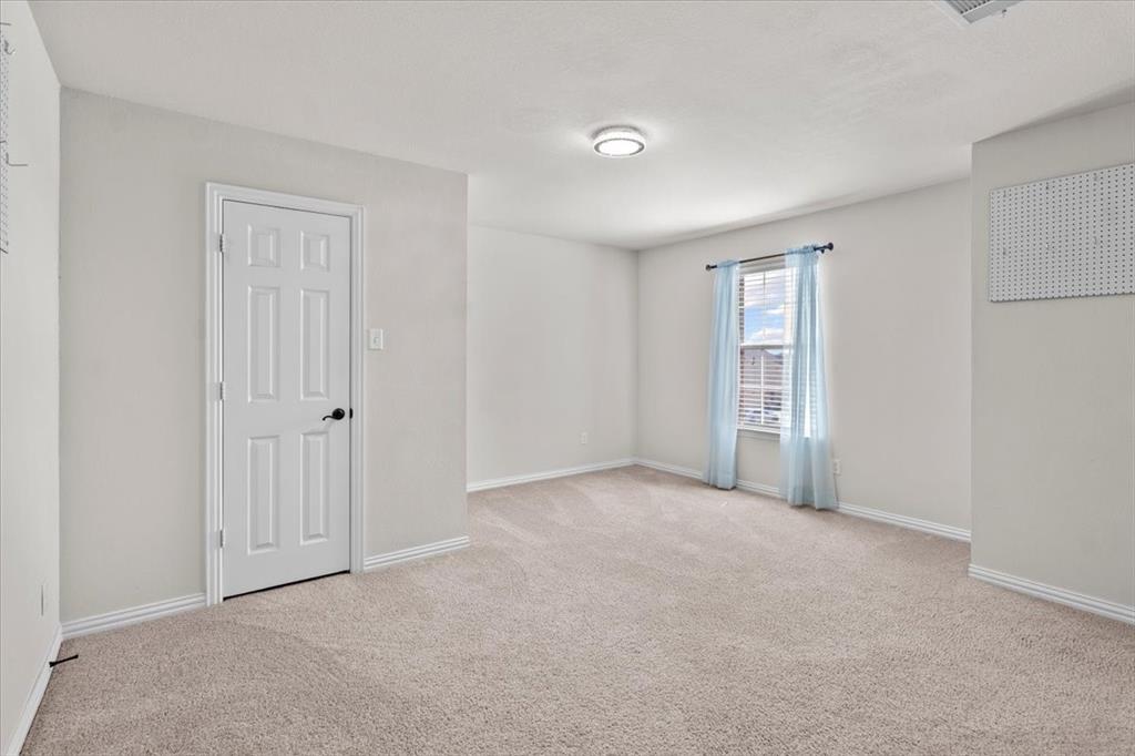 1129 Northlake Drive, DeSoto, TX 75115