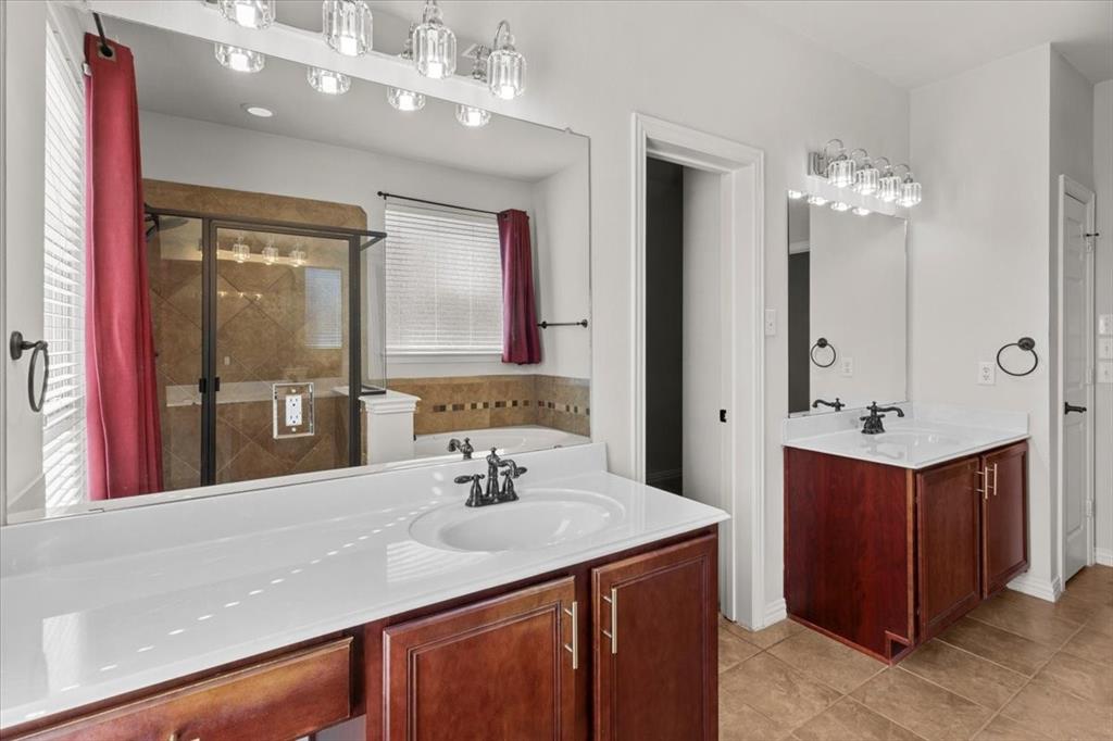 1129 Northlake Drive, DeSoto, TX 75115