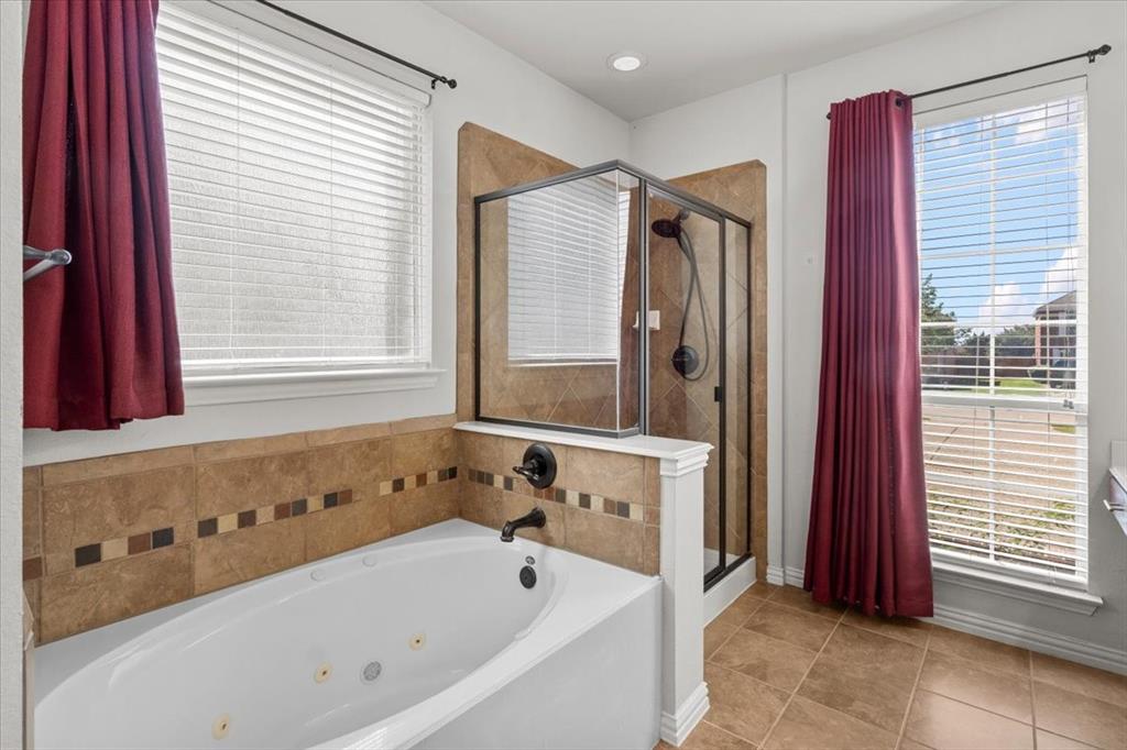 1129 Northlake Drive, DeSoto, TX 75115