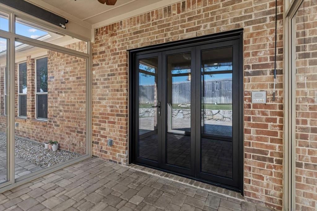 1129 Northlake Drive, DeSoto, TX 75115