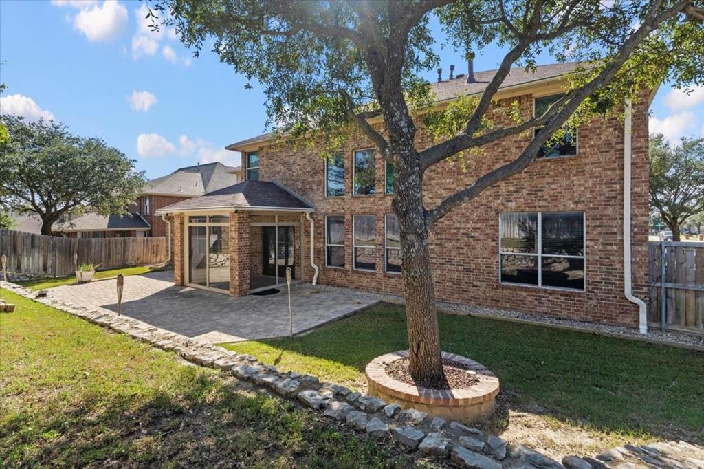 1129 Northlake Drive, DeSoto, TX 75115