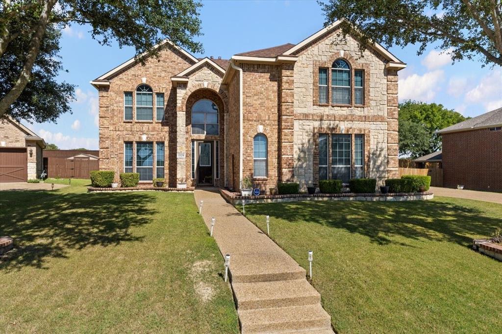 1129 Northlake Drive, DeSoto, TX 75115