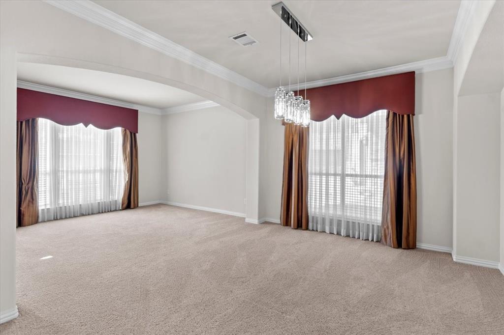 1129 Northlake Drive, DeSoto, TX 75115