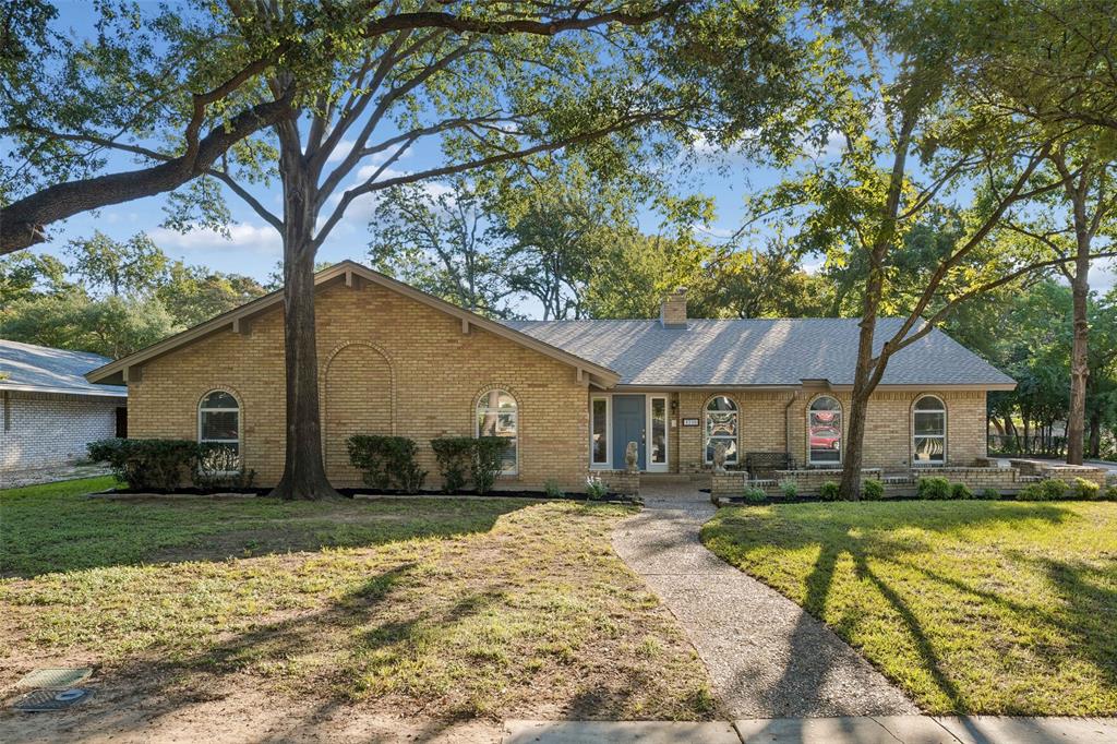 1710 Green Oaks Drive, Irving, TX 75061