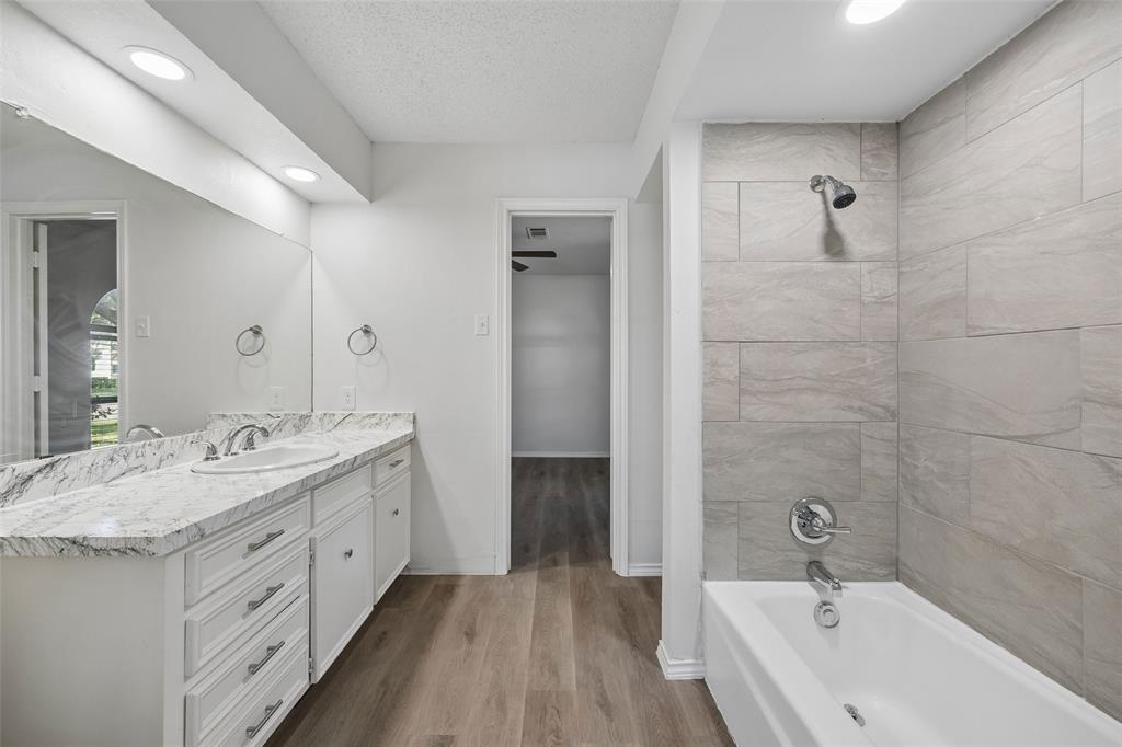 1710 Green Oaks Drive, Irving, TX 75061