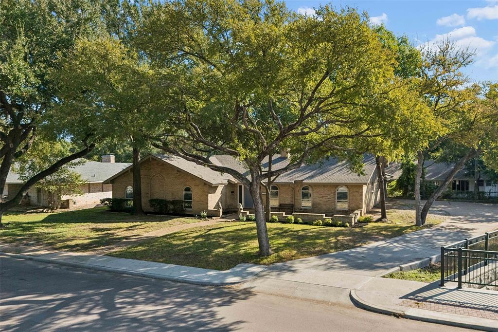 1710 Green Oaks Drive, Irving, TX 75061