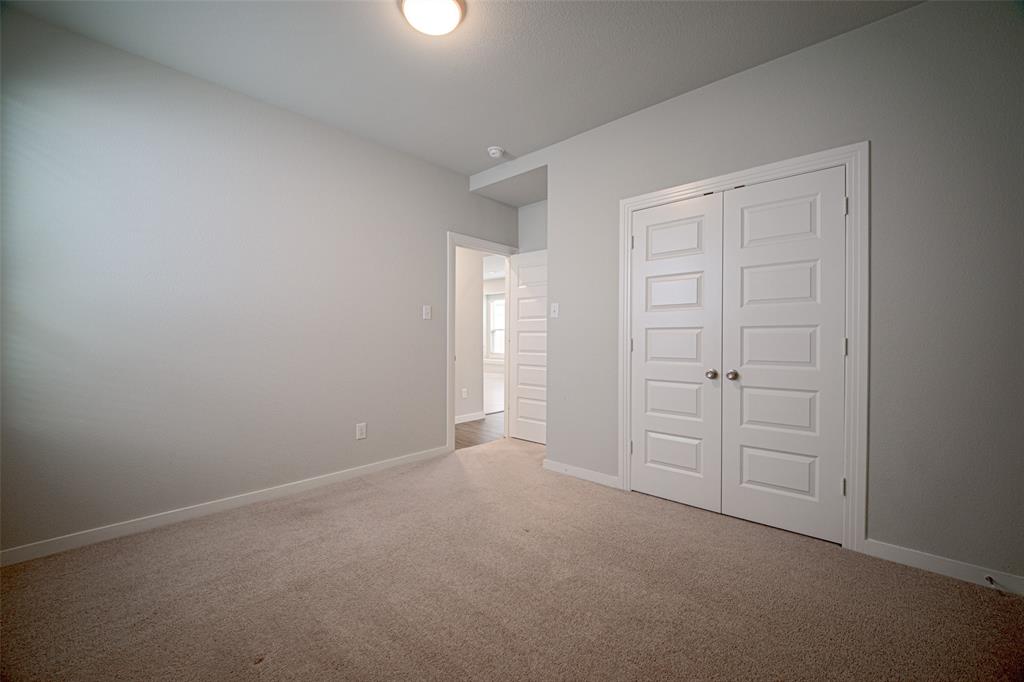 3911 Spencer Lane, Heartland, TX 75126