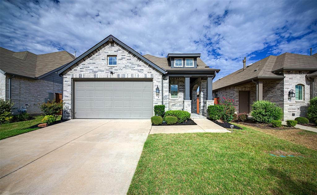 3911 Spencer Lane, Heartland, TX 75126