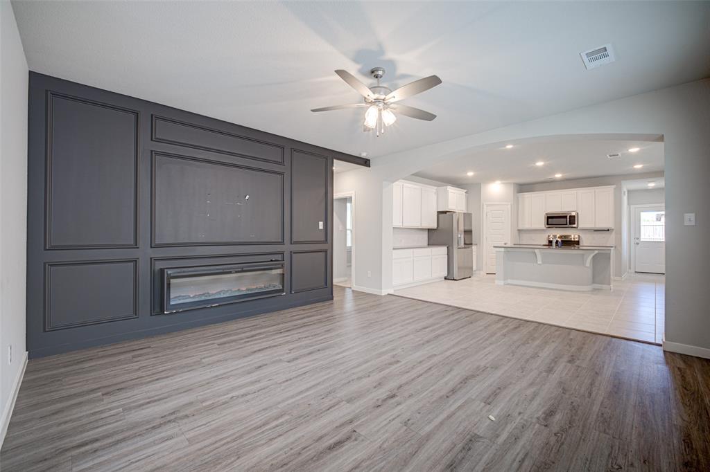3911 Spencer Lane, Heartland, TX 75126