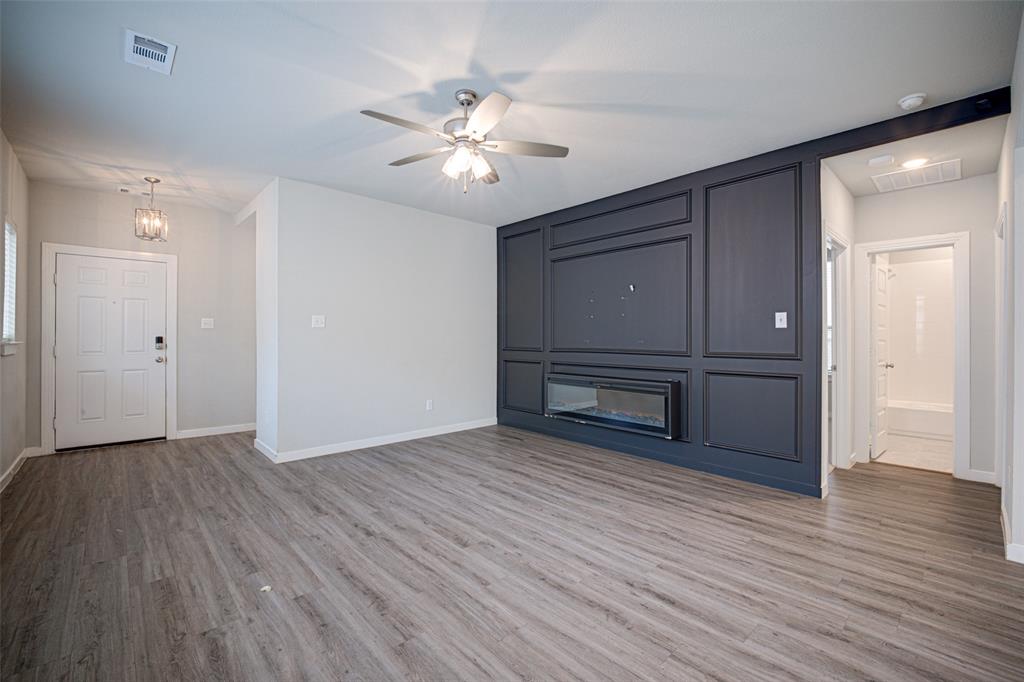 3911 Spencer Lane, Heartland, TX 75126