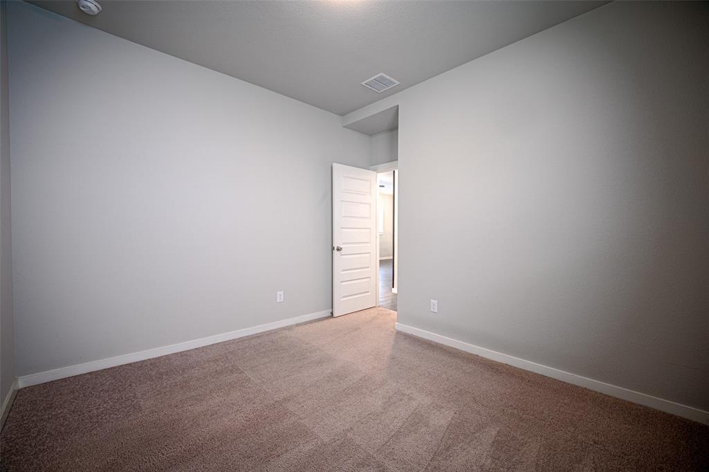 3911 Spencer Lane, Heartland, TX 75126