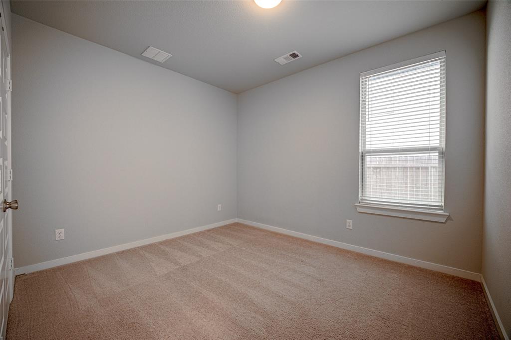 3911 Spencer Lane, Heartland, TX 75126