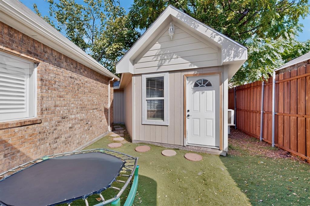 2819 Williams Way Court, Dallas, TX 75228