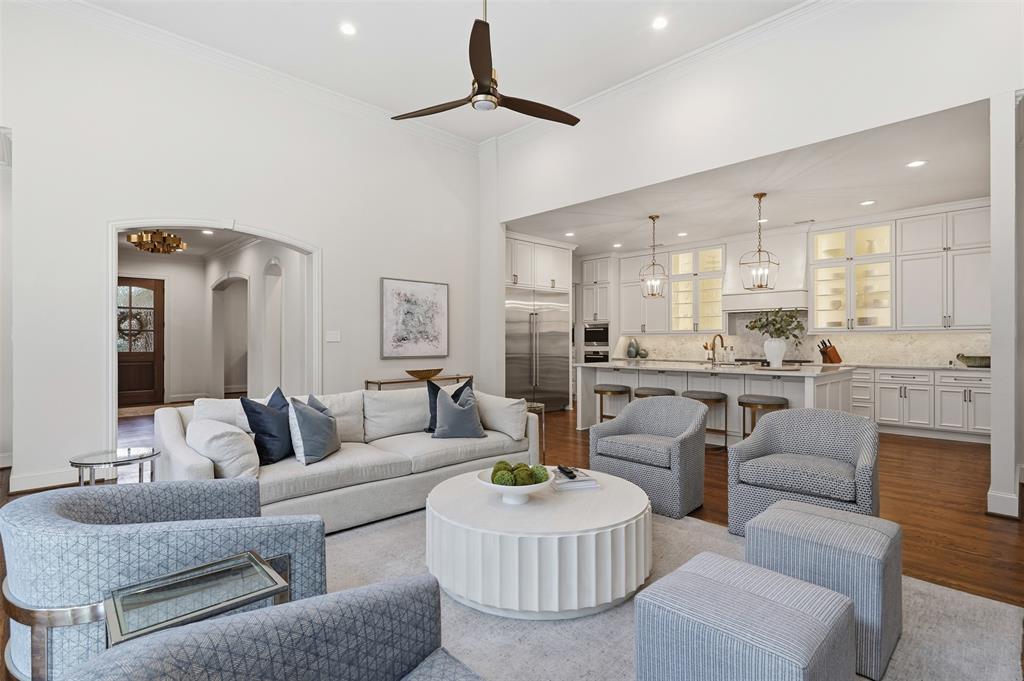 4105 Walnut Meadow Lane, Dallas, TX 75229