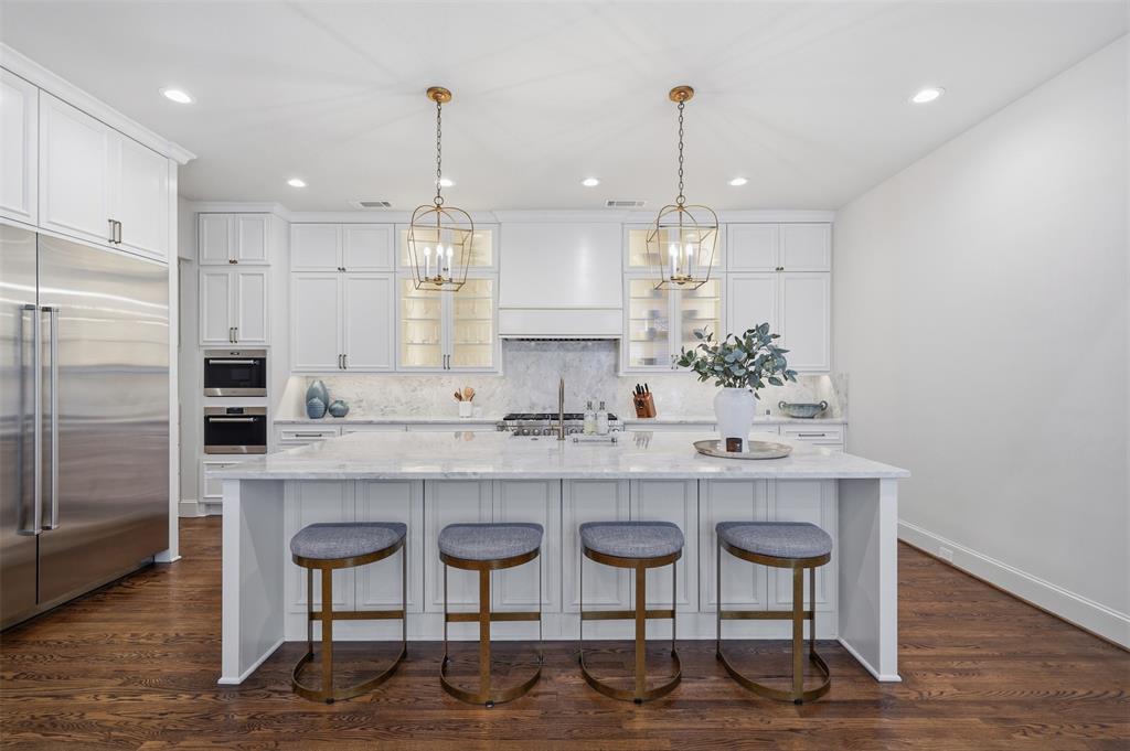 4105 Walnut Meadow Lane, Dallas, TX 75229