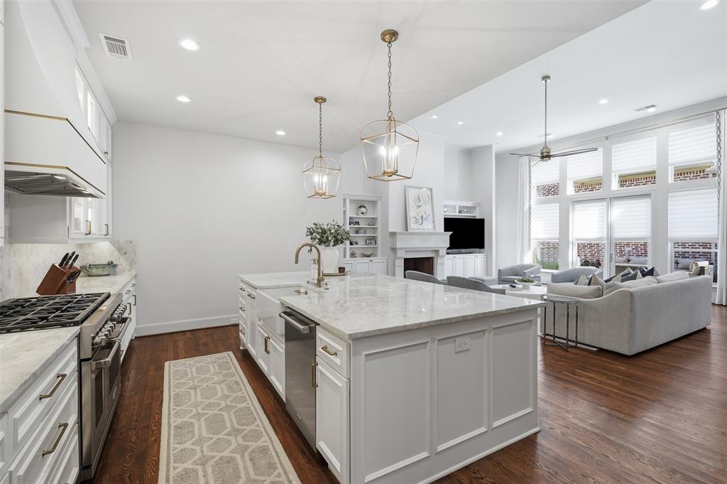 4105 Walnut Meadow Lane, Dallas, TX 75229
