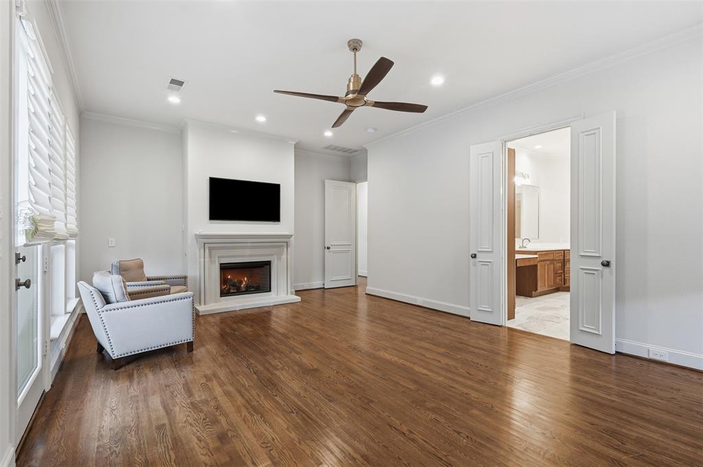 4105 Walnut Meadow Lane, Dallas, TX 75229