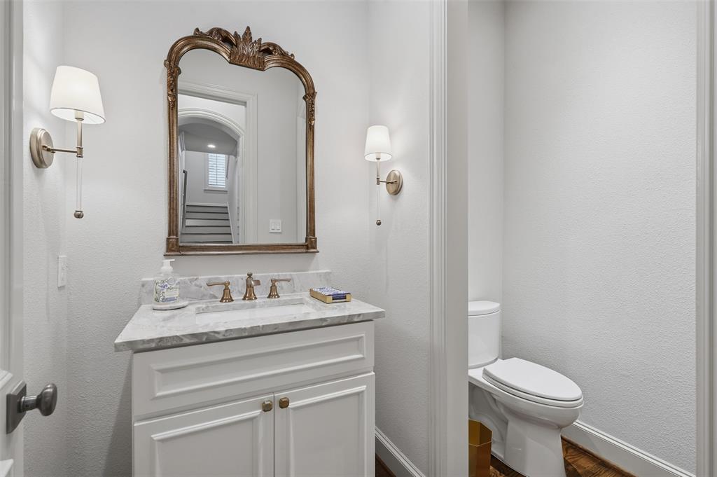 4105 Walnut Meadow Lane, Dallas, TX 75229