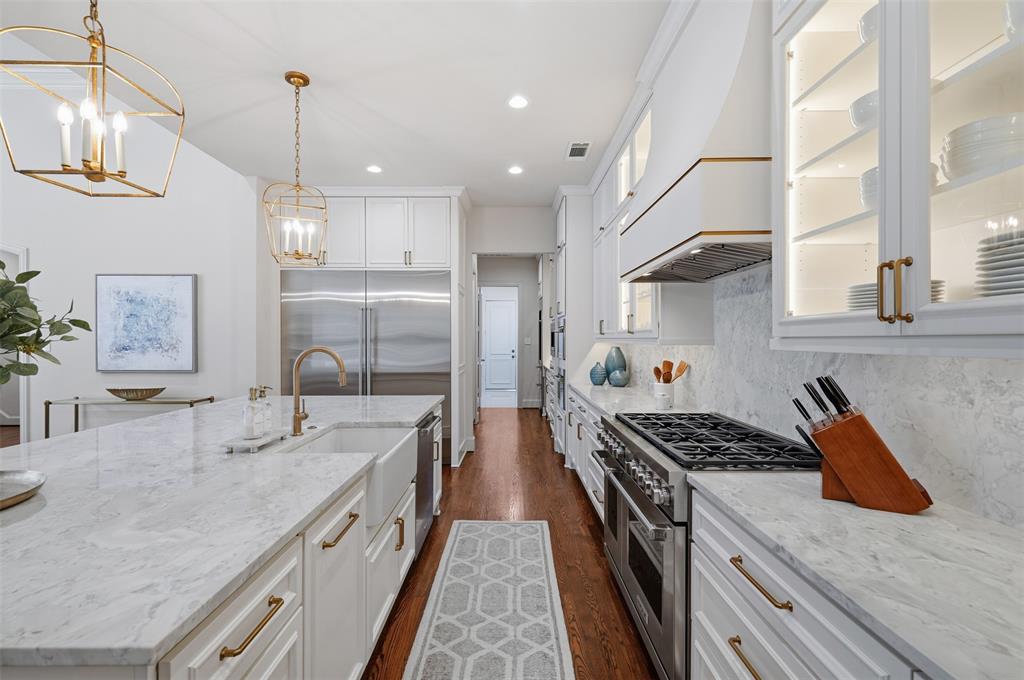 4105 Walnut Meadow Lane, Dallas, TX 75229