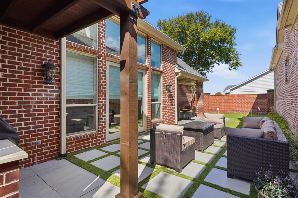 4105 Walnut Meadow Lane, Dallas, TX 75229