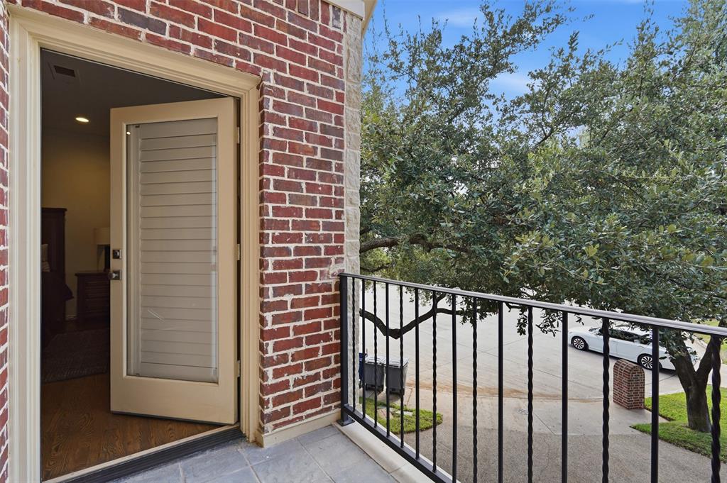 4105 Walnut Meadow Lane, Dallas, TX 75229