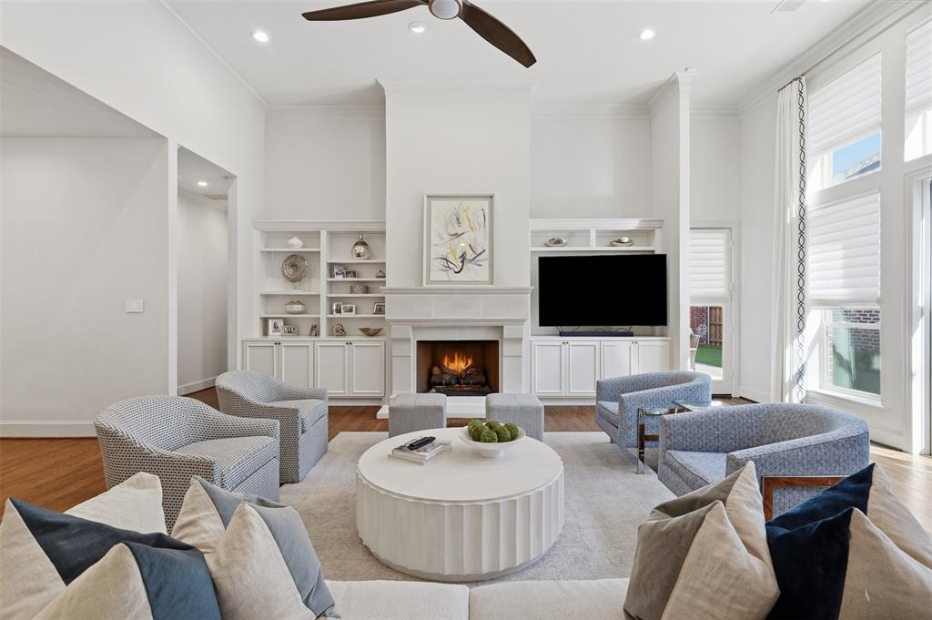 4105 Walnut Meadow Lane, Dallas, TX 75229