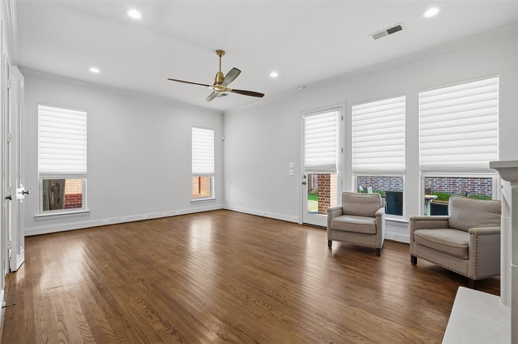 4105 Walnut Meadow Lane, Dallas, TX 75229