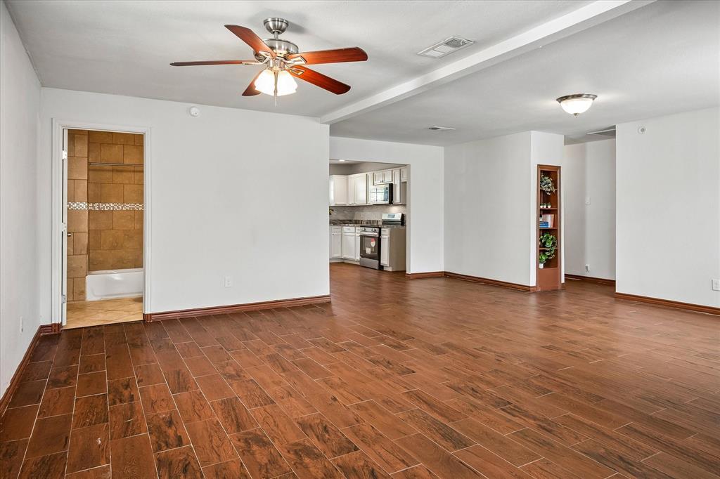 View toward 2nd Full Bath, Kitchen & Hallway