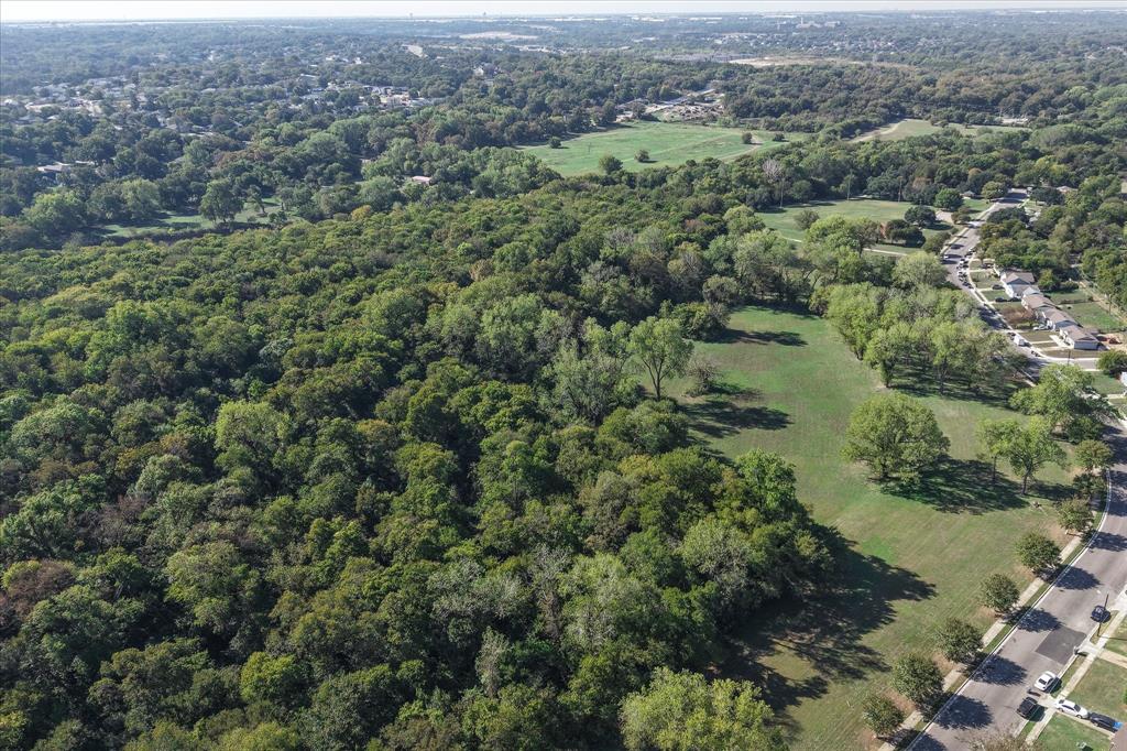 Home is close to Arden Terrace Park