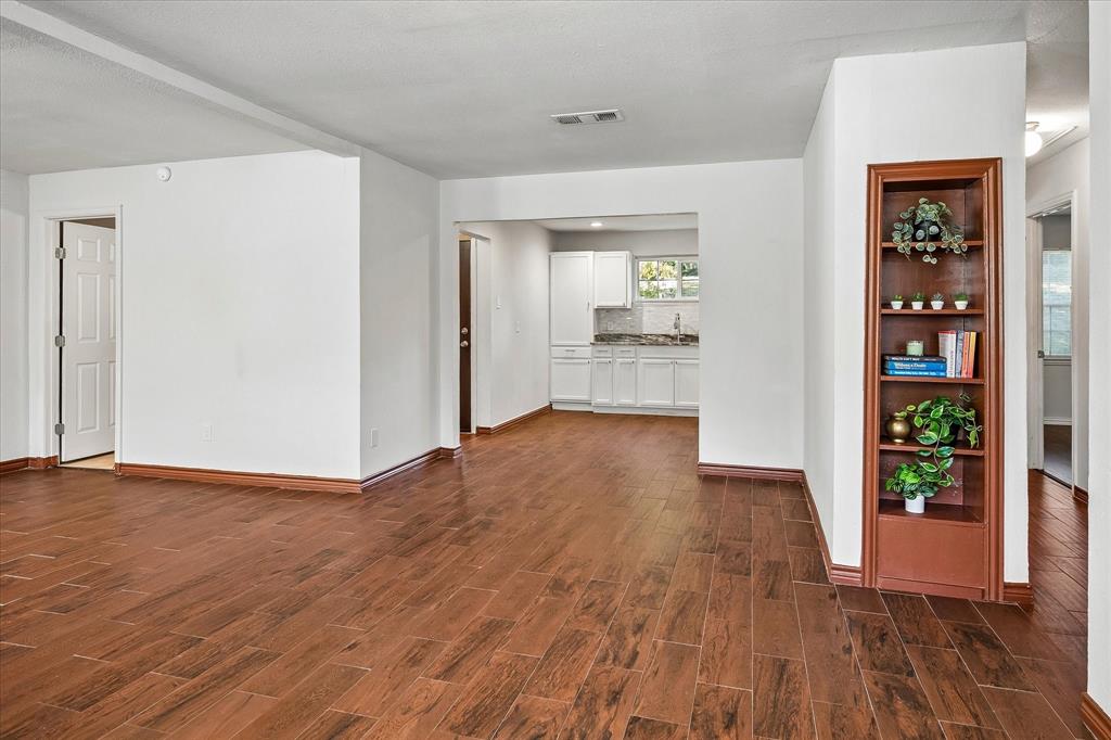 Built-in Display or Bookcase