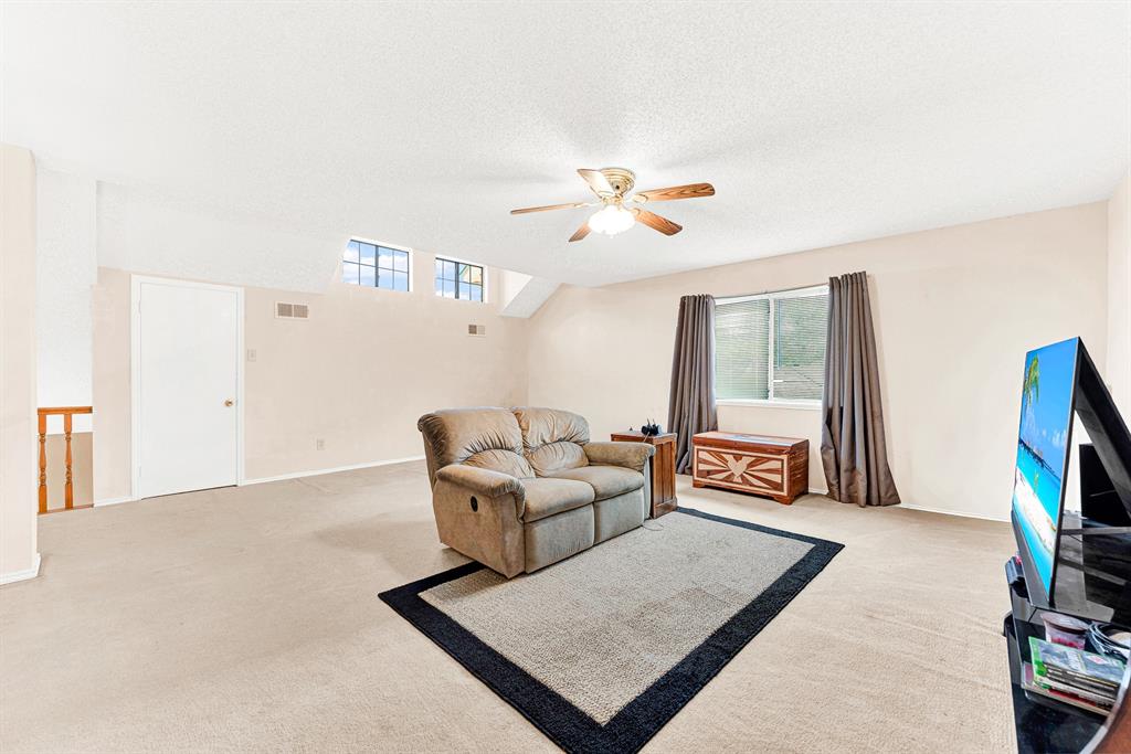 Broad layout dimensions and direct access to an upstairs closet or attic space give this loft area endless functional flexibility. Picture transforming this expansive room into an ultimate play area, home gym, or quiet study zone.