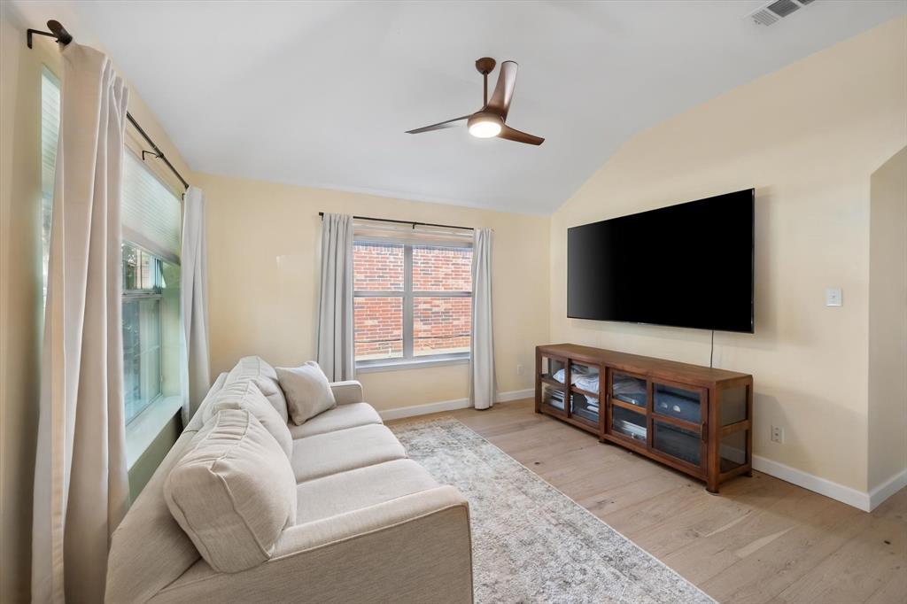 8123 Tierra Del Sol Road, Arlington, TX 76002